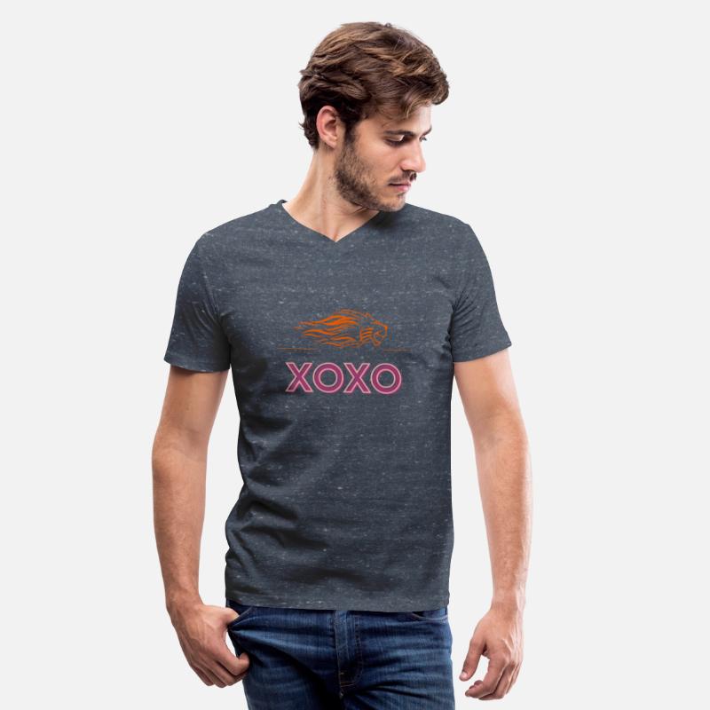 lion, USA lion Essential T-Shirt