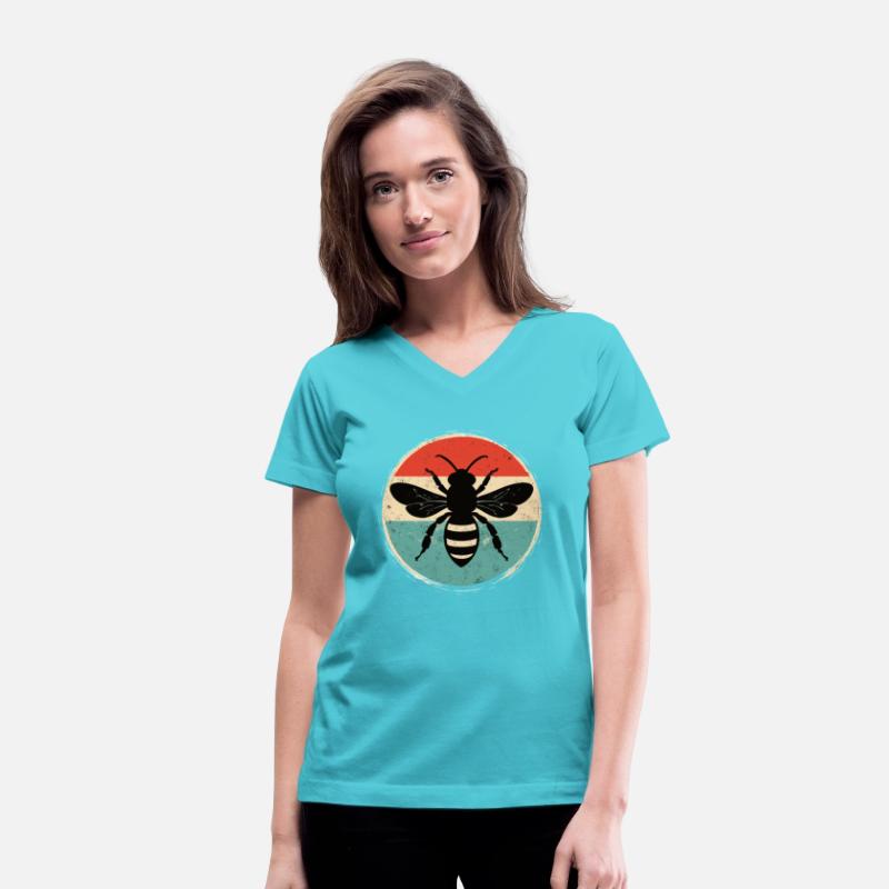 Retro Bee Silhouette – Vintage Style Circle Emblem