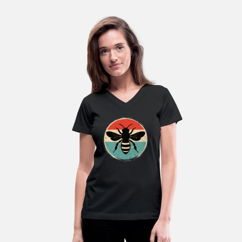 Retro Bee Silhouette – Vintage Style Circle Emblem